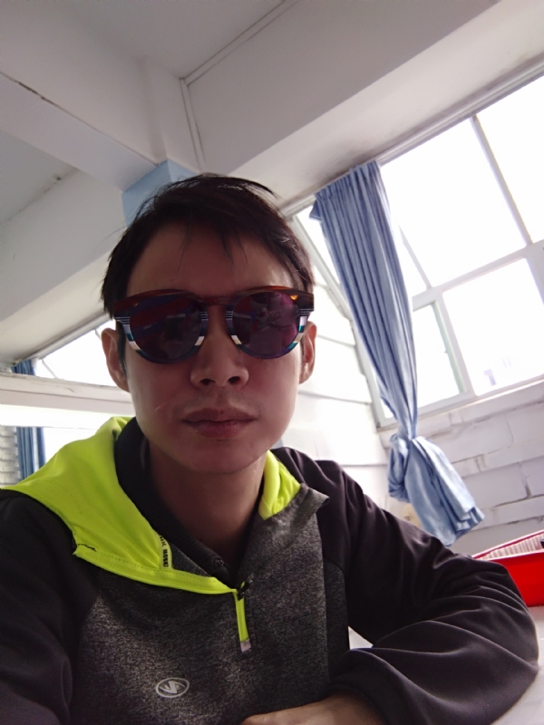 五华移民男的第一张照片--闽侯相亲网