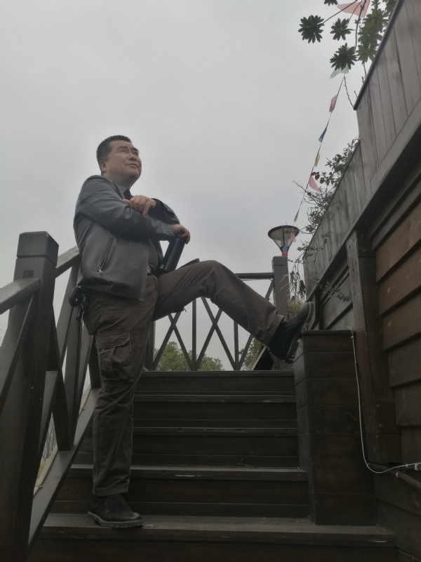 孤单背影的第一张照片--闽侯相亲网