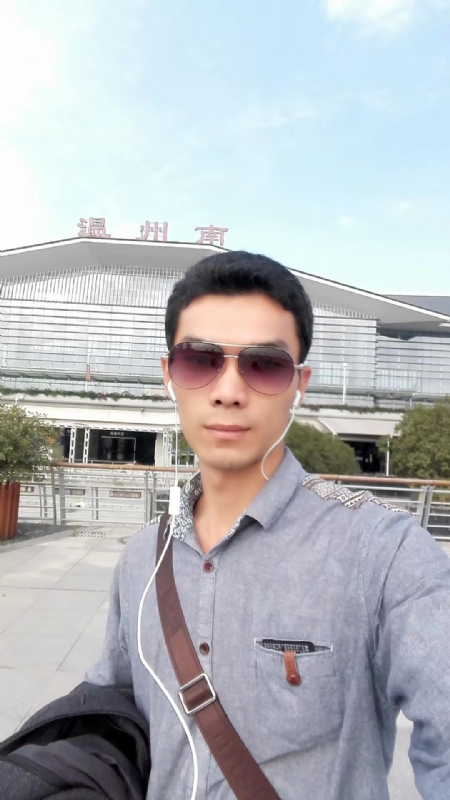错把真心喂了狗的第三张照片--闽侯相亲网