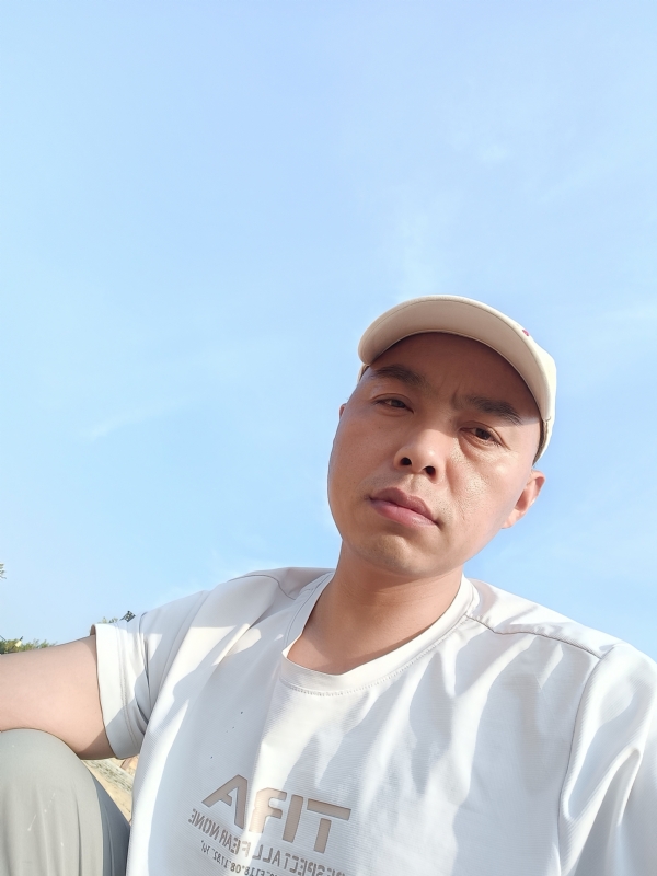 哥哥的第一张照片--闽侯相亲网