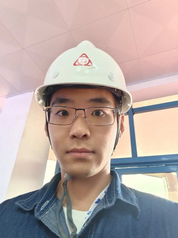 何鹏宇的第二张照片--闽侯相亲网
